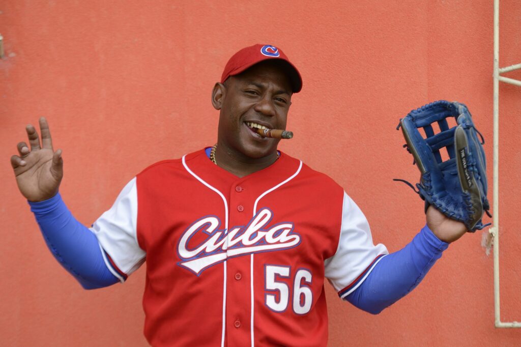 baseball Carlos Tabares