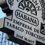 Image en avant pour “Cuba prêt à indemniser les Américains expropriés après la révolution”