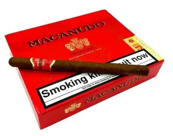 Image en avant pour “Macanudo Inspirado Orange Lancero : un cigare évolutif et équilibré”